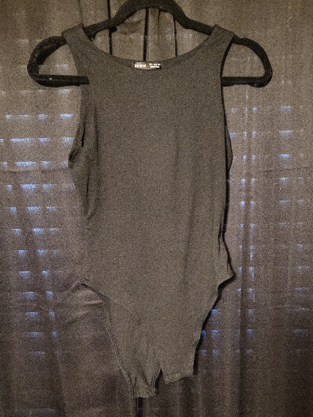 SHEIN Black Sleeveless Scoop Neck Bodysuit